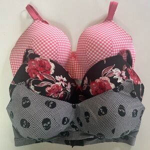 LOT OF 3 - Plus Size Supportive Bras - Cacique + Torrid - 42/44 DDD